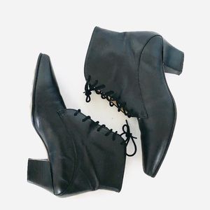 Cougar Black Leather Lace Up Heel Booties Size 7